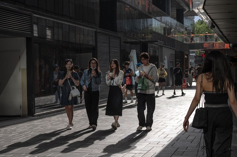 Consumidores en Beijing. Consumidores en Beijing.