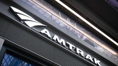 Amtrak reduz serviço pois funcionários recusam vacina Amtrak reduz serviço pois funcionários recusam vacina