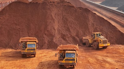 Rio Tinto e Fortescue mudam referência de preço de ferro vendido à China, dizem fontes Rio Tinto e Fortescue mudam referência de preço de ferro vendido à China, dizem fontes