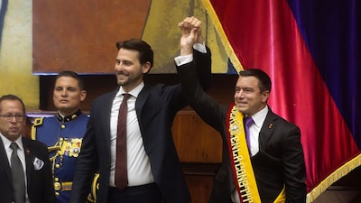 Niels Olsen renuncia a la presidencia de la Asamblea Nacional del Ecuador Niels Olsen renuncia a la presidencia de la Asamblea Nacional del Ecuador