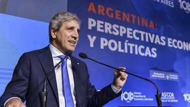 Caputo no cierra puertas al mercado internacional, pero dice que espera mejores condiciones Caputo no cierra puertas al mercado internacional, pero dice que espera mejores condiciones
