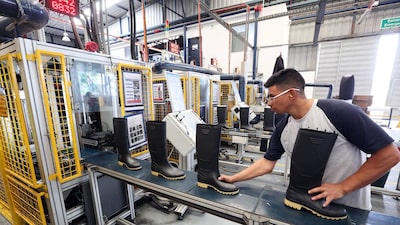 La brecha entre lo que ganan y lo que esperan ganar los ecuatorianos se amplía a US$400 La brecha entre lo que ganan y lo que esperan ganar los ecuatorianos se amplía a US$400