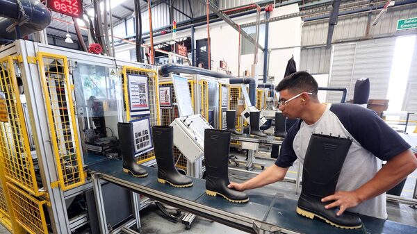 La brecha entre lo que ganan y lo que esperan ganar los ecuatorianos se amplía a US$400 La brecha entre lo que ganan y lo que esperan ganar los ecuatorianos se amplía a US$400