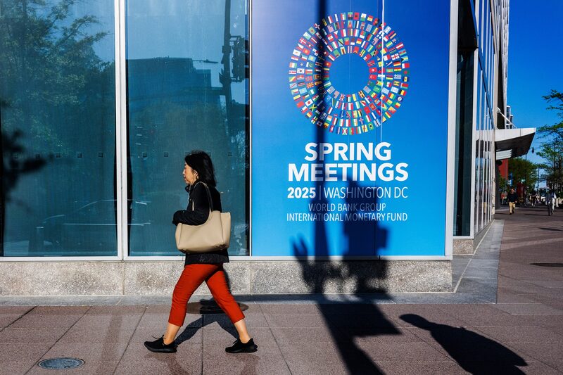 El FMI tiene previsto publicar el martes nuevas previsiones en su informe Perspectivas de la economía mundial. El FMI tiene previsto publicar el martes nuevas previsiones en su informe Perspectivas de la economía mundial.