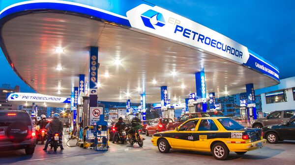 Nuevas gasolinas, de mejor calidad, se venderán desde julio en Ecuador Nuevas gasolinas, de mejor calidad, se venderán desde julio en Ecuador