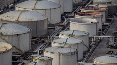 Petróleo despenca com acordo EUA-Irã e expectativa por retomada de transporte na região Petróleo despenca com acordo EUA-Irã e expectativa por retomada de transporte na região