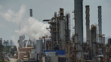 Venezuela entregará hasta 50 millones de barriles de petróleo a Estados Unidos, dice Trump Venezuela entregará hasta 50 millones de barriles de petróleo a Estados Unidos, dice Trump