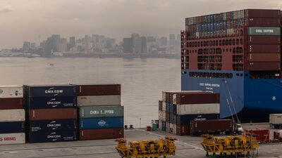 Governo estuda amenizar tarifas com crédito e adiamento de dívidas, diz fonte Governo estuda amenizar tarifas com crédito e adiamento de dívidas, diz fonte