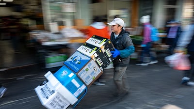 Las solicitudes de desempleo en EE.UU. bajan tras el repunte por el clima invernal Las solicitudes de desempleo en EE.UU. bajan tras el repunte por el clima invernal