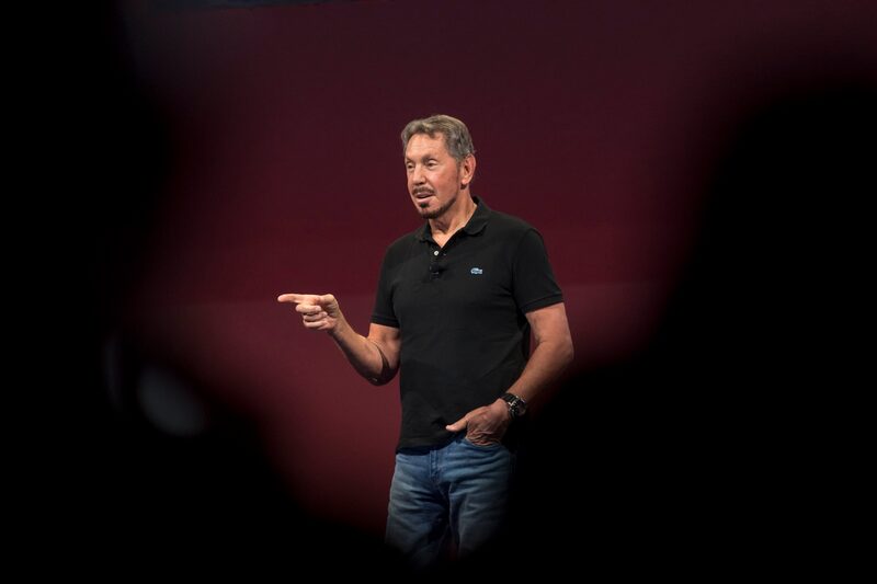 Larry Ellison, cofundador de Oracle Corp., habla durante la conferencia Oracle OpenWorld 2017 en San Francisco, California, EE.UU., el domingo 1 de octubre de 2017. Larry Ellison, cofundador de Oracle Corp., habla durante la conferencia Oracle OpenWorld 2017 en San Francisco, California, EE.UU., el domingo 1 de octubre de 2017.