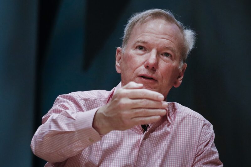 Eric Schmidt foi CEO do Google entre 2001 e 2011, período em que a companhia se tornou uma gigante de tecnologia Eric Schmidt foi CEO do Google entre 2001 e 2011, período em que a companhia se tornou uma gigante de tecnologia