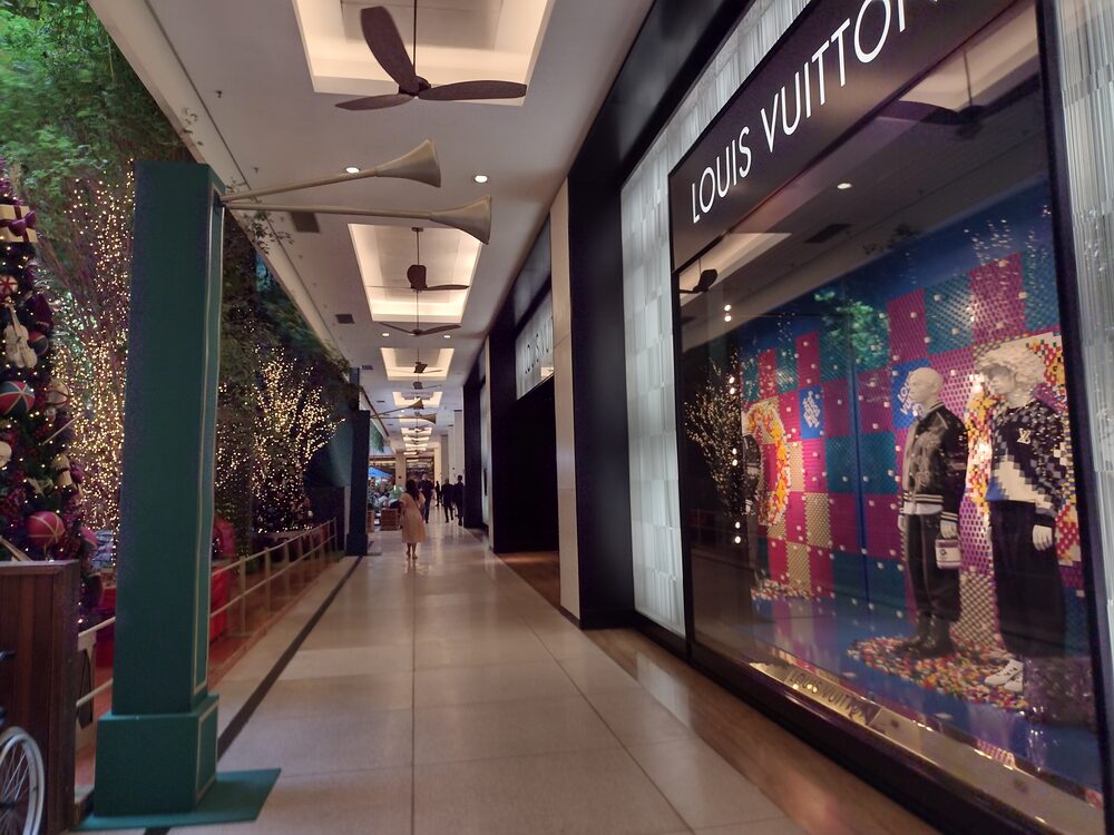 No Shopping Cidade Jardim, marcas globais como Louis Vuitton, Fendi e Rolex ajudam a atrair o público de alta renda No Shopping Cidade Jardim, marcas globais como Louis Vuitton, Fendi e Rolex ajudam a atrair o público de alta renda