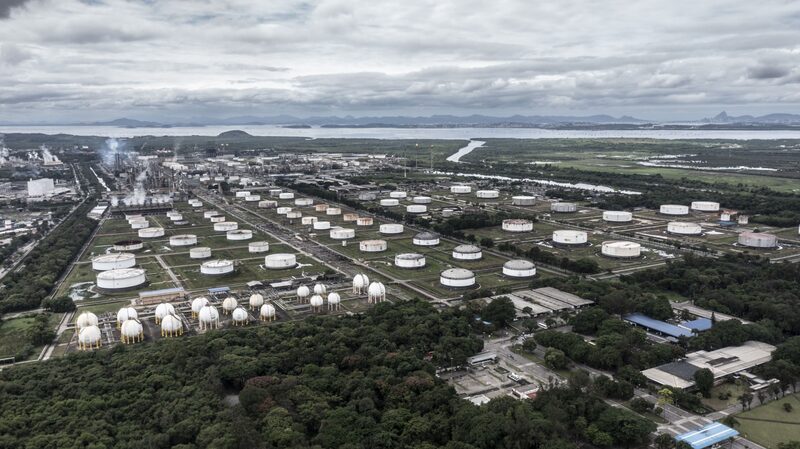 O novo CEO da estatal, Jean Paul Prates, e o Ministério de Minas e Energia estão revendo o programa de venda de ativos da estatal O novo CEO da estatal, Jean Paul Prates, e o Ministério de Minas e Energia estão revendo o programa de venda de ativos da estatal