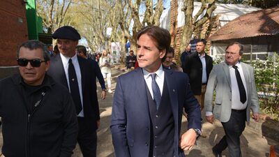 Lacalle Pou tras victoria de Lula: “Confiamos en un Mercosur moderno y abierto” Lacalle Pou tras victoria de Lula: “Confiamos en un Mercosur moderno y abierto”