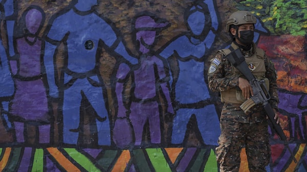 HRW apercibe a El Salvador por leyes excesivas para controlar la violencia HRW apercibe a El Salvador por leyes excesivas para controlar la violencia