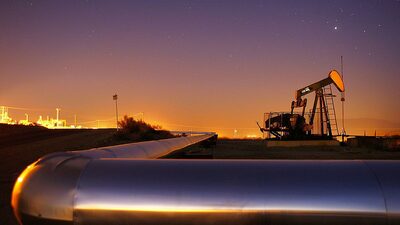 Petróleo oscila antes de dados de inflação dos EUA, de olho na demanda chinesa Petróleo oscila antes de dados de inflação dos EUA, de olho na demanda chinesa