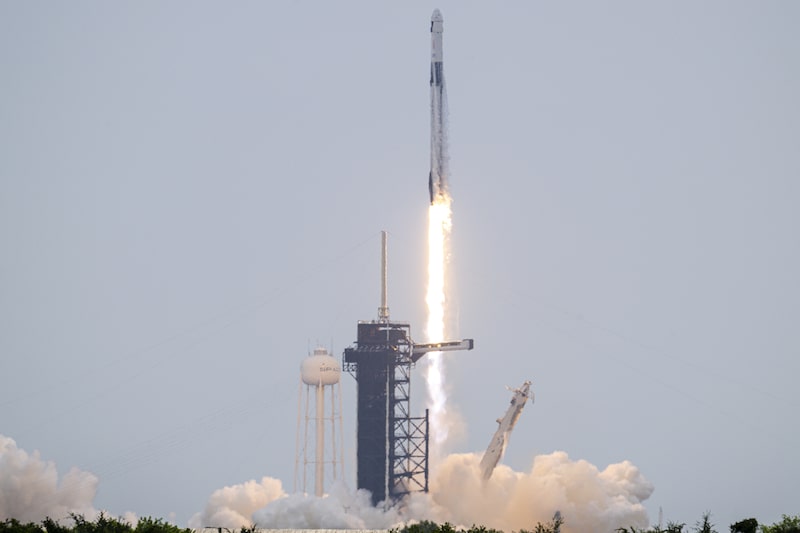 SpaceX SpaceX