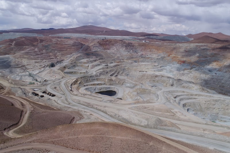 Vista aérea de las operaciones mineras de Quebrada Blanca. Vista aérea de las operaciones mineras de Quebrada Blanca.