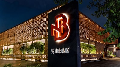 ‘A gastronomia é como a moda’: os negócios de Arri Coser da Fogo de Chão ao NB Steak ‘A gastronomia é como a moda’: os negócios de Arri Coser da Fogo de Chão ao NB Steak