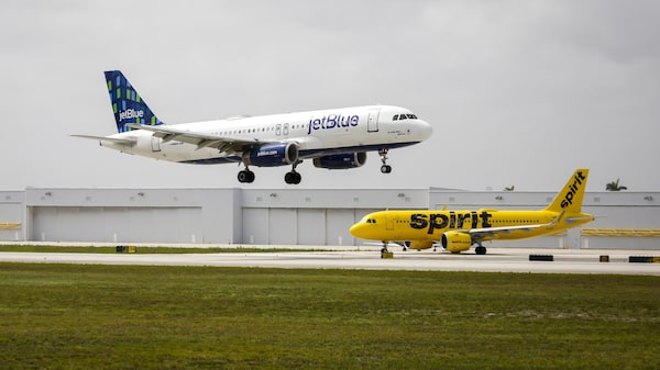 Acciones de Spirit se hunden tras el bloqueo del acuerdo con JetBlue por motivos antimonopolio Acciones de Spirit se hunden tras el bloqueo del acuerdo con JetBlue por motivos antimonopolio