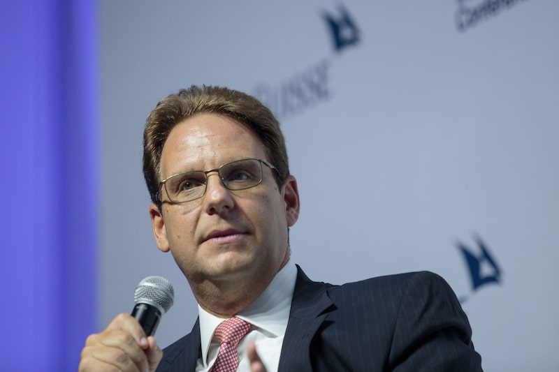 Bancos como Itaú, JPMorgan Chase e Santander foram estimulados a abrir novas gestoras na esperança de pelo menos dobrar seus salários Bancos como Itaú, JPMorgan Chase e Santander foram estimulados a abrir novas gestoras na esperança de pelo menos dobrar seus salários