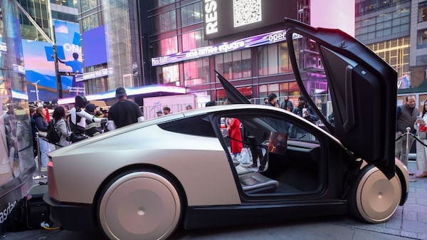 Tesla inicia producción del robotaxi Cybercab en medio de caída de ventas globales Tesla inicia producción del robotaxi Cybercab en medio de caída de ventas globales