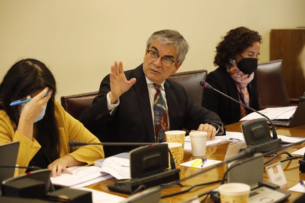 Mario Marcel, ministro de Hacienda, presenta el informe de finanzas públicas ante el Senado de Chile correspondiente al primer trimestre de 2022, el 3 de mayo de 2022. Foto: Ministerio de Hacienda de Chile Mario Marcel, ministro de Hacienda, presenta el informe de finanzas públicas ante el Senado de Chile correspondiente al primer trimestre de 2022, el 3 de mayo de 2022. Foto: Ministerio de Hacienda de Chile