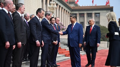 Xi promete abrir más China ante los CEO que acompañaron a Trump en su viaje a la cumbre Xi promete abrir más China ante los CEO que acompañaron a Trump en su viaje a la cumbre