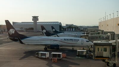 México cede ante la presión de EE.UU. en la disputa por la competencia aérea México cede ante la presión de EE.UU. en la disputa por la competencia aérea