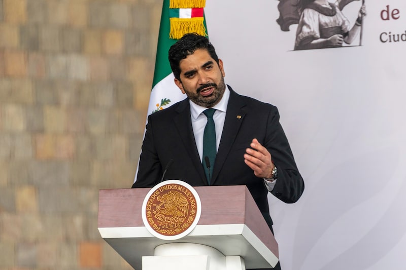 Roberto Lazzeri, director general de Nafin y Bancomext. Roberto Lazzeri, director general de Nafin y Bancomext.