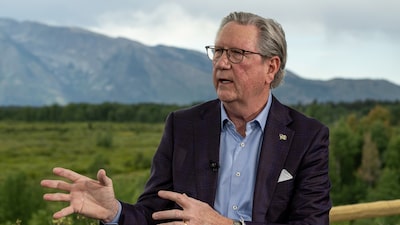 Dos funcionarios de la Fed alertan que las tasas no frenan lo suficiente la economía Dos funcionarios de la Fed alertan que las tasas no frenan lo suficiente la economía