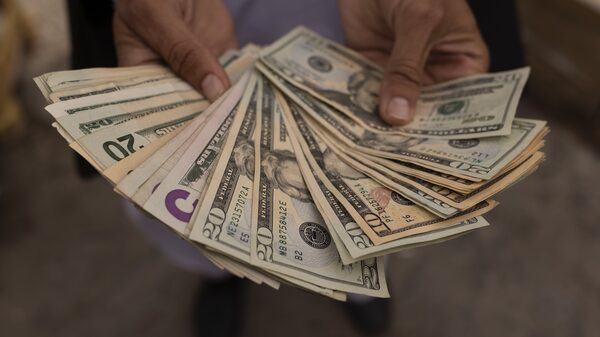 Dólar blue histórico 2023 y CCL: cómo evolucionaron en los últimos tres años Dólar blue histórico 2023 y CCL: cómo evolucionaron en los últimos tres años