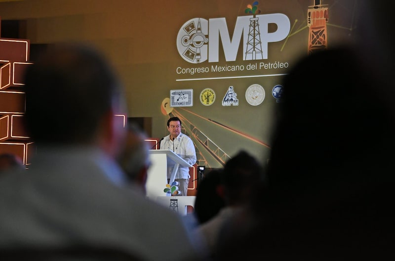 Juan Carlos Carpio Fragoso, nuevo CEO de Pemex, durante un discurso en el Congreso Mexicano del Petróleo 2026, celebrado en el estado de Veracruz (Foto: Presidencia). Juan Carlos Carpio Fragoso, nuevo CEO de Pemex, durante un discurso en el Congreso Mexicano del Petróleo 2026, celebrado en el estado de Veracruz (Foto: Presidencia).