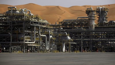 Tres personas mueren en ataques contra un yacimiento de Aramco y un aeropuerto de Arabia Saudita Tres personas mueren en ataques contra un yacimiento de Aramco y un aeropuerto de Arabia Saudita