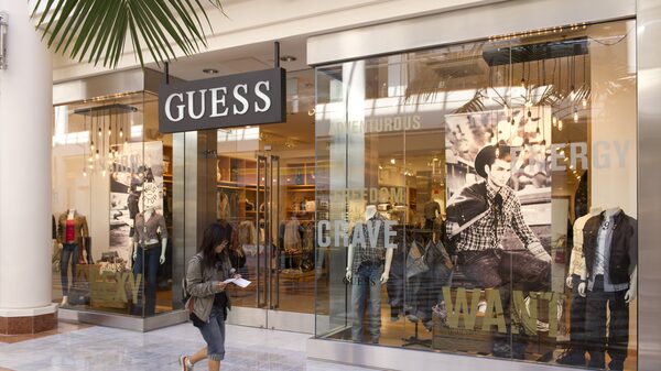 Guess pasará a ser privada tras compra de Authentic por US$1.400 millones Guess pasará a ser privada tras compra de Authentic por US$1.400 millones
