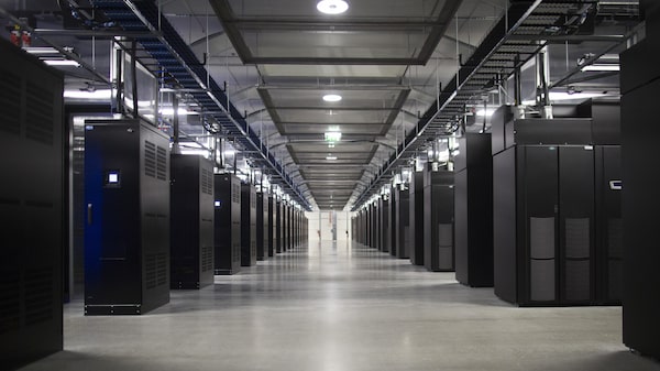 A nova fronteira de investimentos em IA: Wall Street mira ações de infraestrutura A nova fronteira de investimentos em IA: Wall Street mira ações de infraestrutura