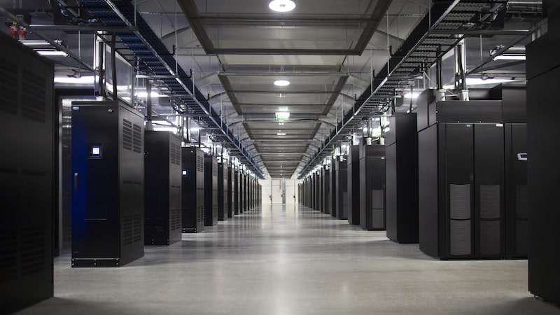 Nova fronteira em IA: Wall Street mira ações de empresas de infraestrutura Nova fronteira em IA: Wall Street mira ações de empresas de infraestrutura