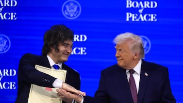 Compradores de bonos recorren Latinoamérica para apostar por los países cercanos a Trump Compradores de bonos recorren Latinoamérica para apostar por los países cercanos a Trump