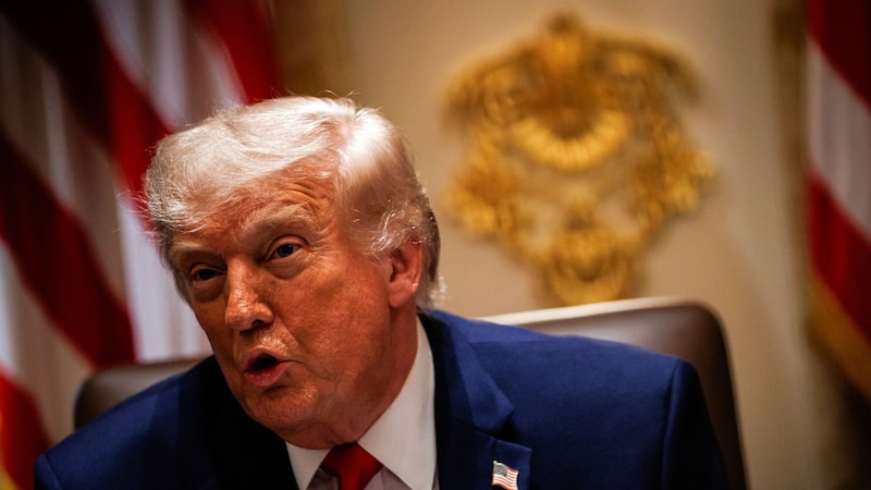 Trump ameaça voltar a atacar o Irã nesta quinta-feira se o país rejeitar acordo de paz Trump ameaça voltar a atacar o Irã nesta quinta-feira se o país rejeitar acordo de paz