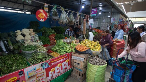 Inflación en Perú sube más de lo esperado por aumento en precios de alimentos y transporte Inflación en Perú sube más de lo esperado por aumento en precios de alimentos y transporte