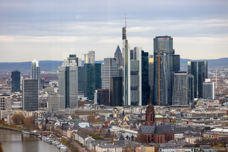 Las tendencias crediticias ayudan al BCE a evaluar la eficacia con la que la política monetaria está llegando a la economía.
Fotógrafo: Alex Kraus/Bloomberg Las tendencias crediticias ayudan al BCE a evaluar la eficacia con la que la política monetaria está llegando a la economía.
Fotógrafo: Alex Kraus/Bloomberg