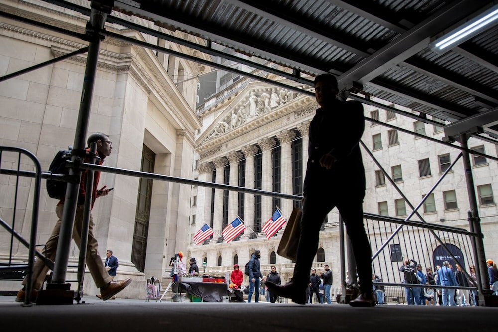 Peatones cerca de la Bolsa de Nueva York (NYSE) en Nueva York, EE.UU., el lunes 21 de abril de 2025 Peatones cerca de la Bolsa de Nueva York (NYSE) en Nueva York, EE.UU., el lunes 21 de abril de 2025