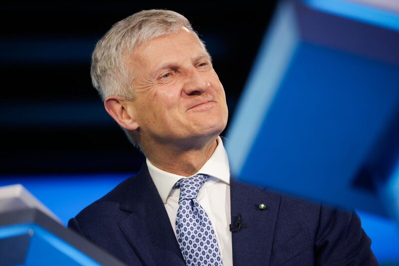 A recente alta do café pode fazer com que os preços para os consumidores aumentem nos próximos meses e prejudiquem a demanda, de acordo com Andrea Illy, presidente da torrefadora italiana Illycaffè. A recente alta do café pode fazer com que os preços para os consumidores aumentem nos próximos meses e prejudiquem a demanda, de acordo com Andrea Illy, presidente da torrefadora italiana Illycaffè.