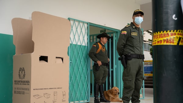 La senadora Valencia se une a la alianza de centro-derecha antes de primarias en Colombia La senadora Valencia se une a la alianza de centro-derecha antes de primarias en Colombia