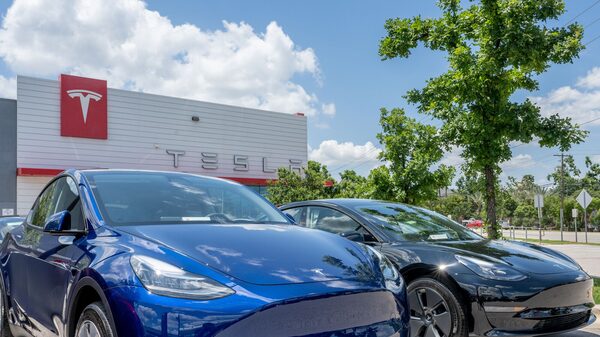 El nuevo CFO de Tesla ahora tiene dos trabajos y muchas incógnitas El nuevo CFO de Tesla ahora tiene dos trabajos y muchas incógnitas