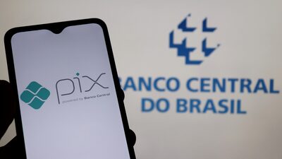 Governo recua de monitorar Pix acima de R$ 5.000 após ‘onda de fake news’ Governo recua de monitorar Pix acima de R$ 5.000 após ‘onda de fake news’
