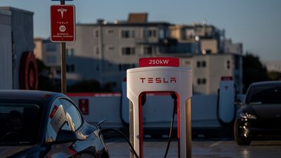 Fim de subsídios para elétricos pode ser pior para a Tesla do que Musk afirma Fim de subsídios para elétricos pode ser pior para a Tesla do que Musk afirma