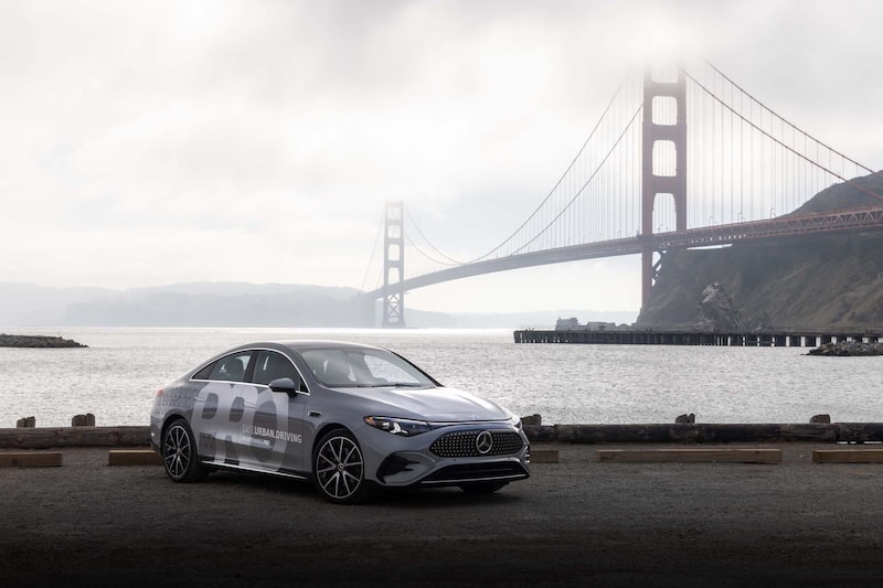 Un vehículo Mercedes. Un vehículo Mercedes.