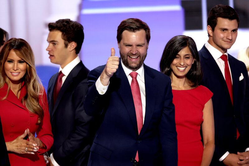 Daybreak: Apagón informático global; ¿quién es el candidato a vicepresidente en EE.UU.? Daybreak: Apagón informático global; ¿quién es el candidato a vicepresidente en EE.UU.?