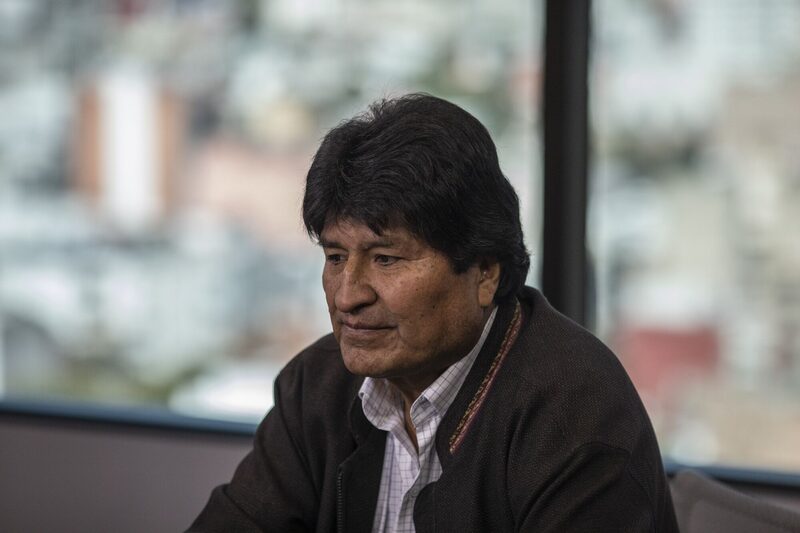 Evo Morales fue declarado en enero en rebeldía por la justicia boliviana, que además ordenó su captura y el congelamiento de sus cuentas. Evo Morales fue declarado en enero en rebeldía por la justicia boliviana, que además ordenó su captura y el congelamiento de sus cuentas.